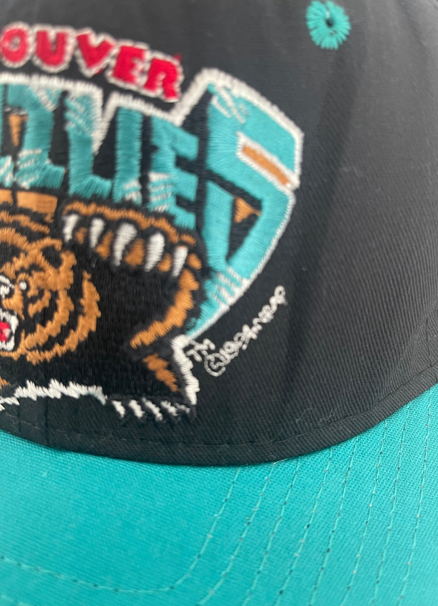 Vintage 1994 Vancouver Grizzlies Snapback