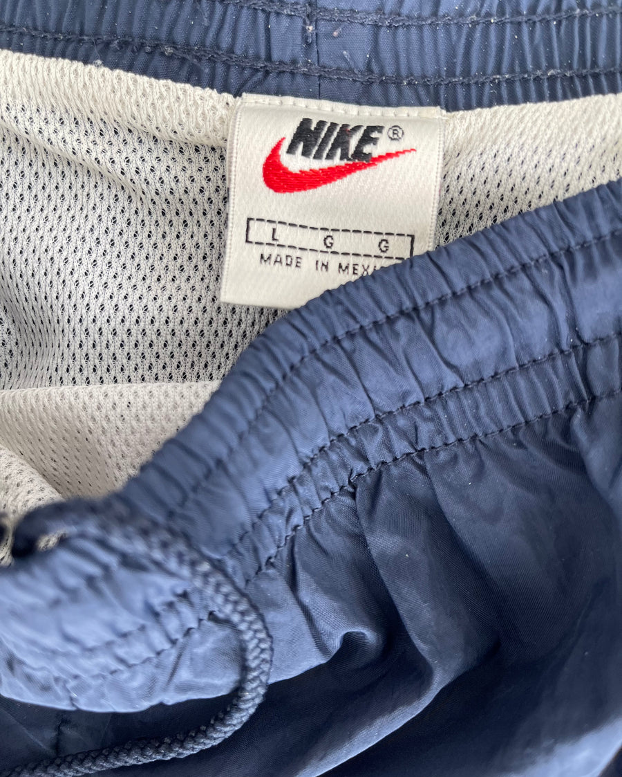 Vintage Nike Swoosh Shorts L