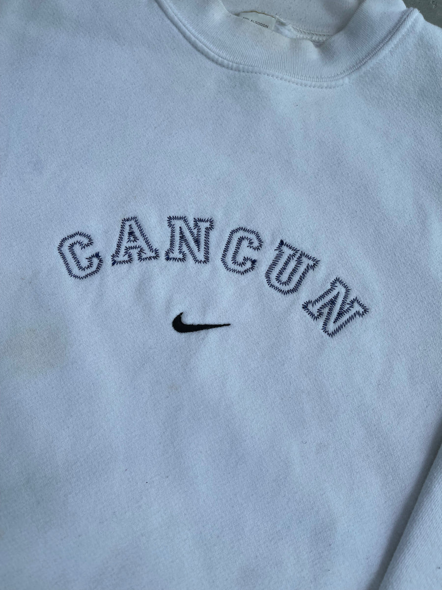 Vintage Cancun Nike Crewneck Sweater M