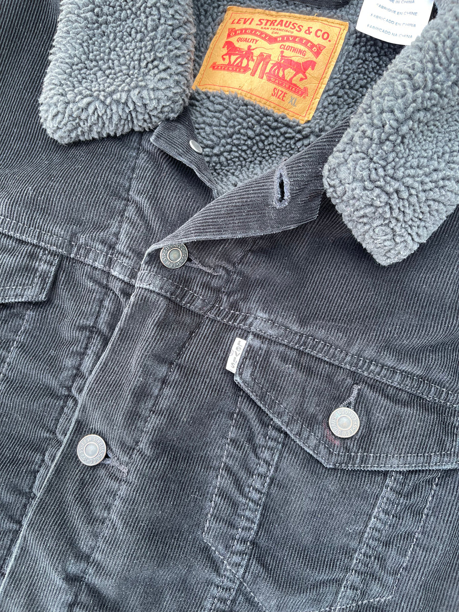 Vintage Sherpa Levis Denim Jacket XL