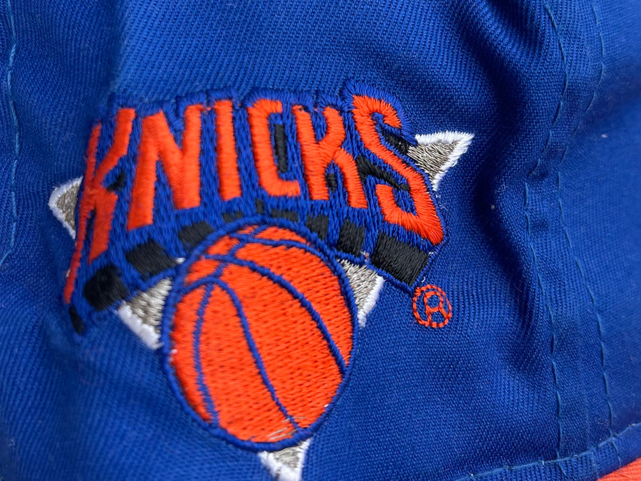 Vintage 90s New York Knicks Arch Snapback